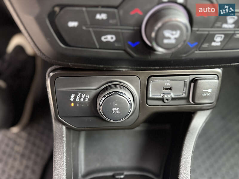 Внедорожник / Кроссовер Jeep Renegade 2023 в Киеве