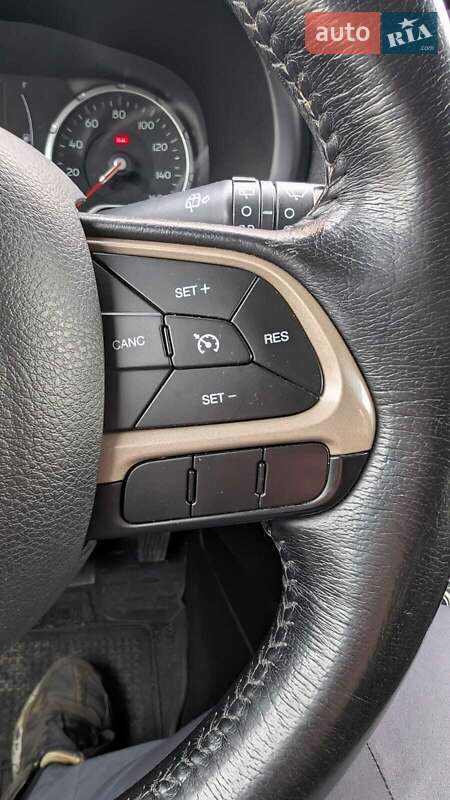 Внедорожник / Кроссовер Jeep Renegade 2015 в Днепре фото 5 Внедорожник / Кроссовер Jeep Renegade 2015 в Днепре