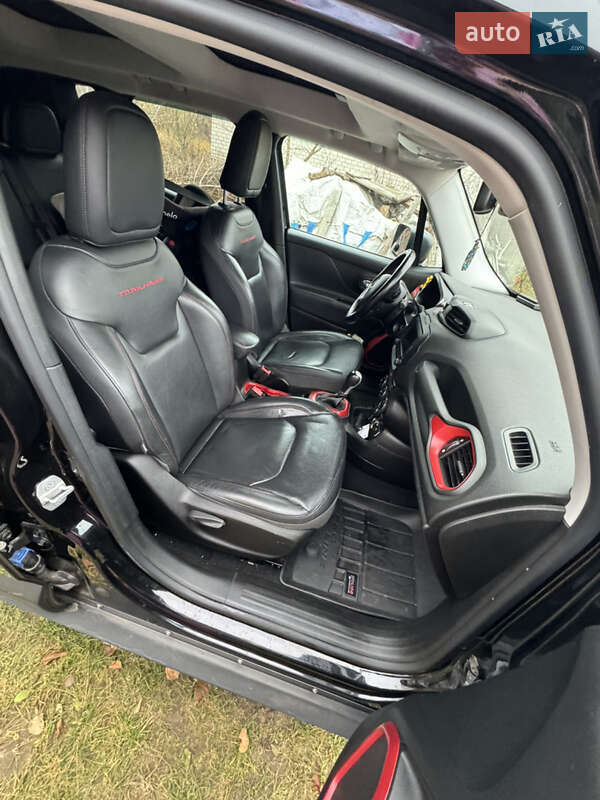 Внедорожник / Кроссовер Jeep Renegade 2016 в Каневе