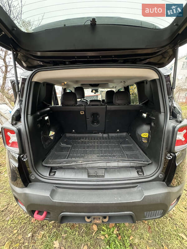 Внедорожник / Кроссовер Jeep Renegade 2016 в Каневе