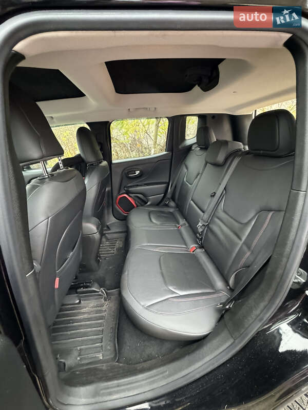 Внедорожник / Кроссовер Jeep Renegade 2016 в Каневе