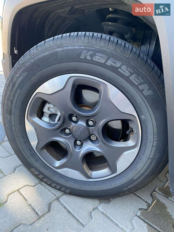 Внедорожник / Кроссовер Jeep Renegade 2017 в Киеве