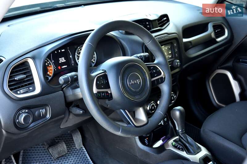 Позашляховик / Кросовер Jeep Renegade 2017 в Львові