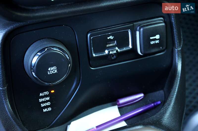 Позашляховик / Кросовер Jeep Renegade 2017 в Львові