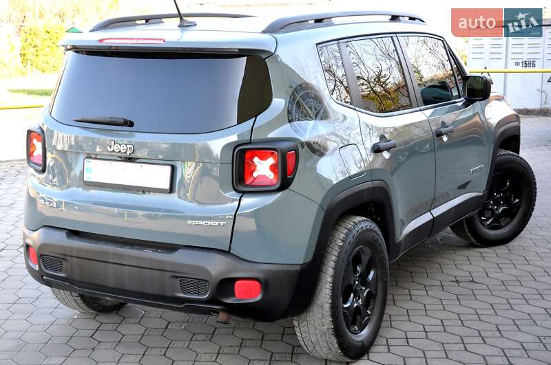 Позашляховик / Кросовер Jeep Renegade 2017 в Львові