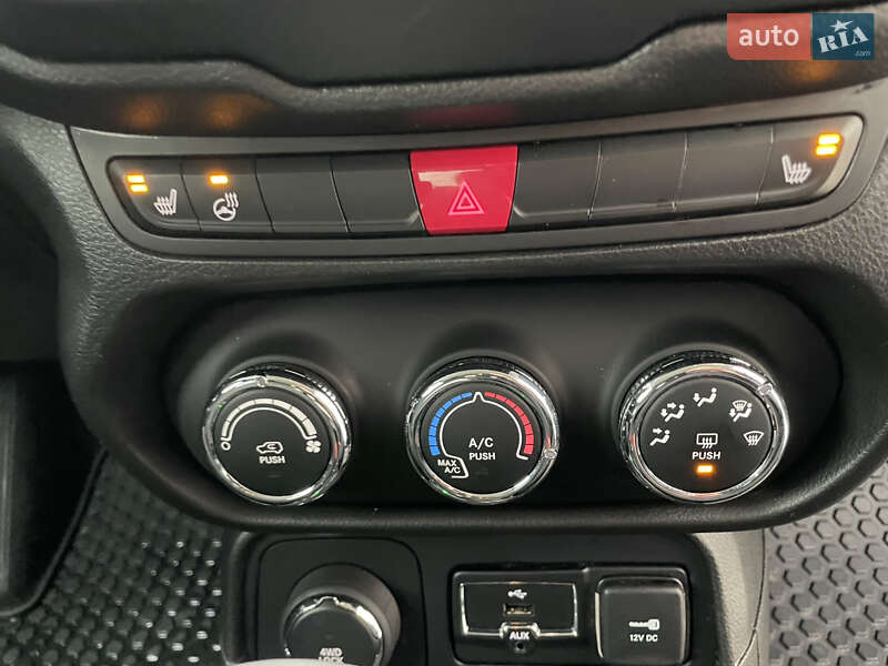 Внедорожник / Кроссовер Jeep Renegade 2017 в Лубнах