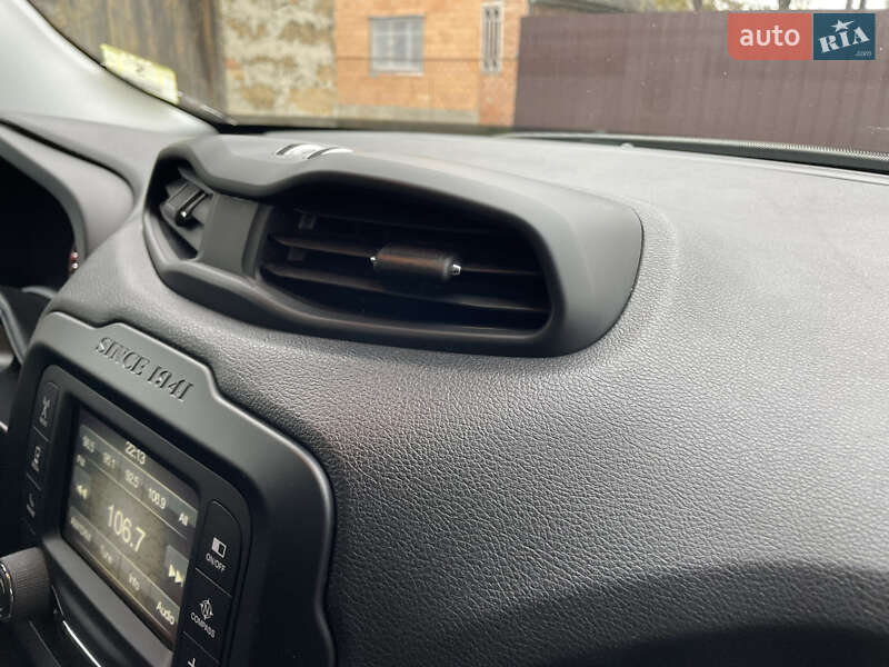 Внедорожник / Кроссовер Jeep Renegade 2017 в Лубнах