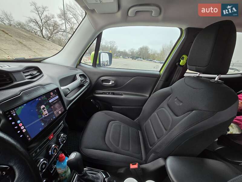 Внедорожник / Кроссовер Jeep Renegade 2017 в Киеве