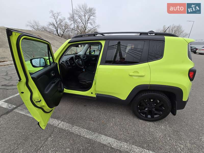 Внедорожник / Кроссовер Jeep Renegade 2017 в Киеве