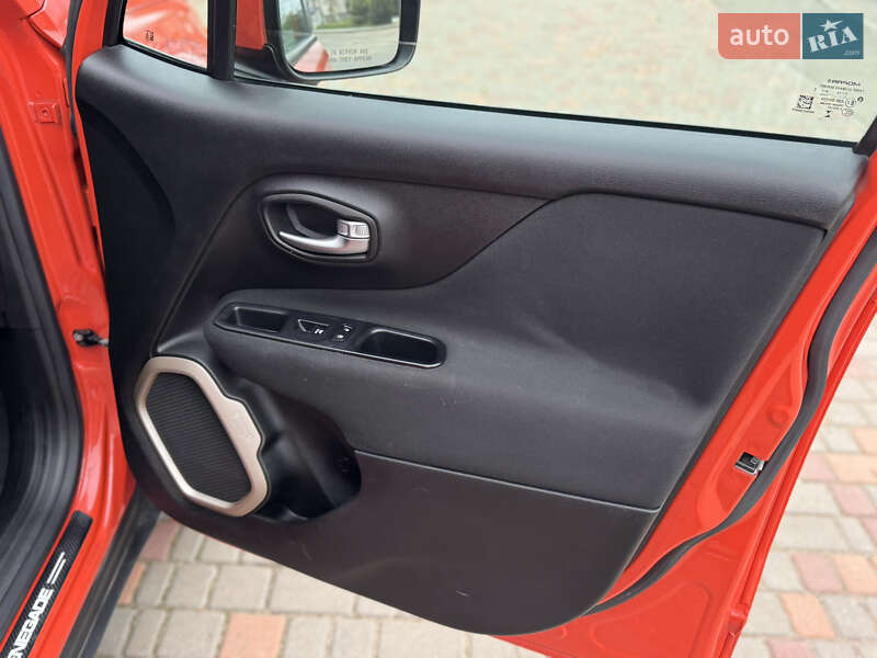 Позашляховик / Кросовер Jeep Renegade 2015 в Одесі