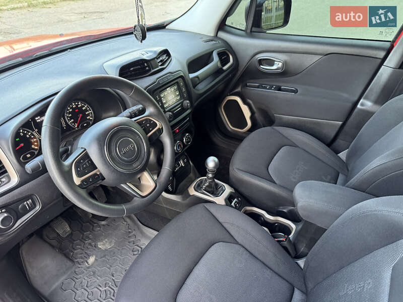 Внедорожник / Кроссовер Jeep Renegade 2015 в Харькове