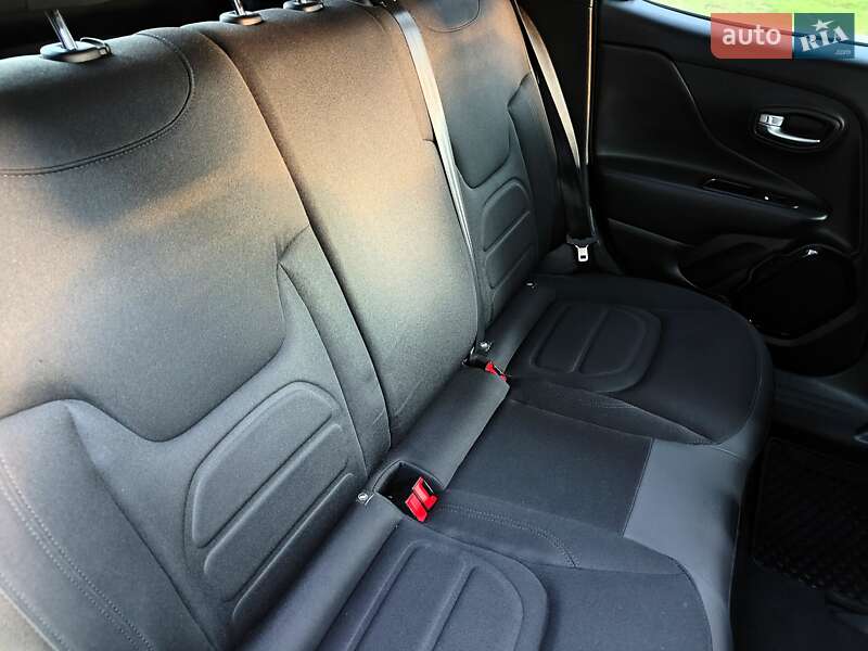 Внедорожник / Кроссовер Jeep Renegade 2017 в Киеве фото 64 Внедорожник / Кроссовер Jeep Renegade 2017 в Киеве