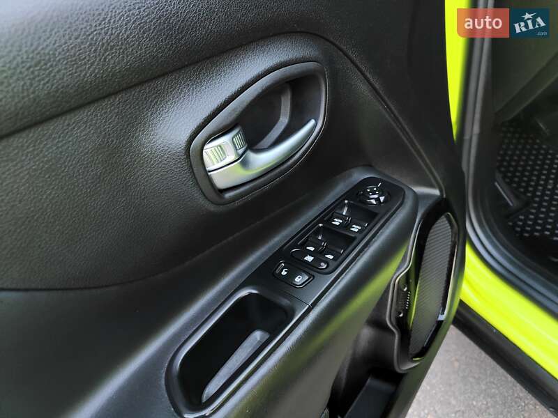 Внедорожник / Кроссовер Jeep Renegade 2017 в Киеве фото 37 Внедорожник / Кроссовер Jeep Renegade 2017 в Киеве