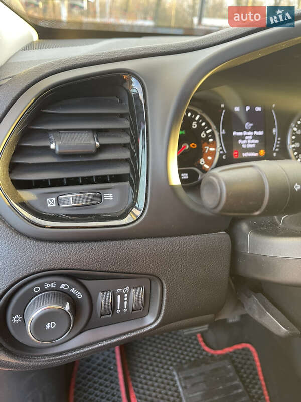 Внедорожник / Кроссовер Jeep Renegade 2017 в Броварах