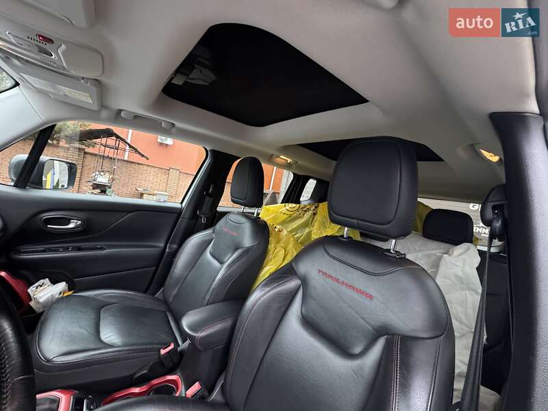 Внедорожник / Кроссовер Jeep Renegade 2016 в Виннице