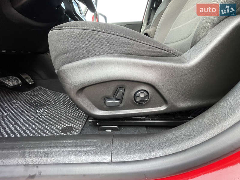 Внедорожник / Кроссовер Jeep Renegade 2020 в Нетешине