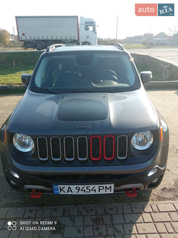 Внедорожник / Кроссовер Jeep Renegade 2016 в Киеве