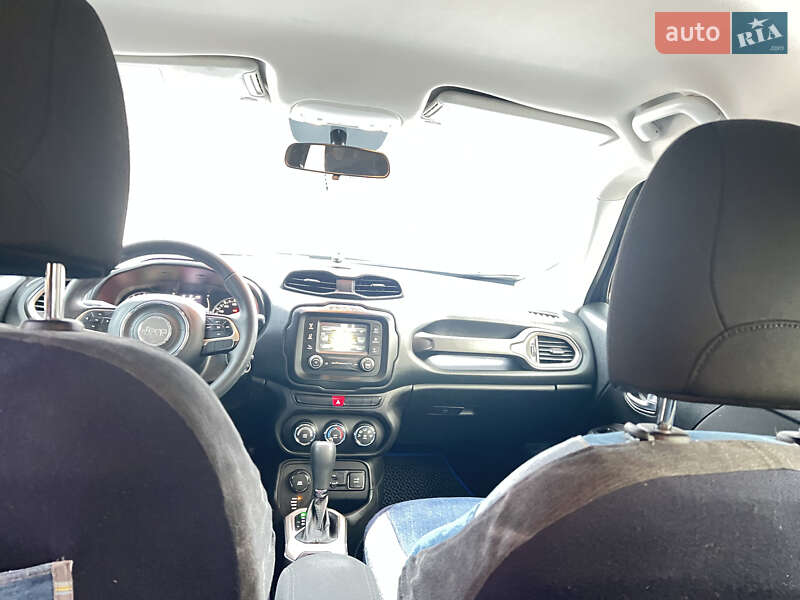 Внедорожник / Кроссовер Jeep Renegade 2015 в Чернигове