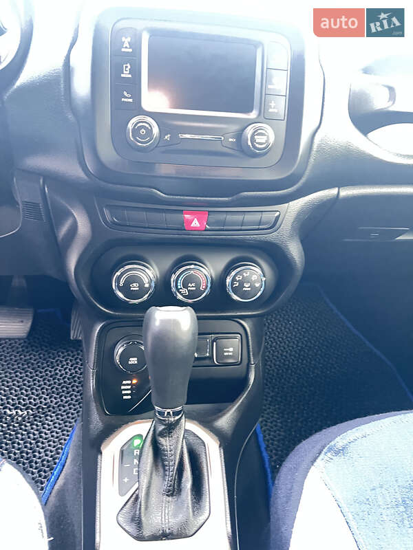 Внедорожник / Кроссовер Jeep Renegade 2015 в Чернигове