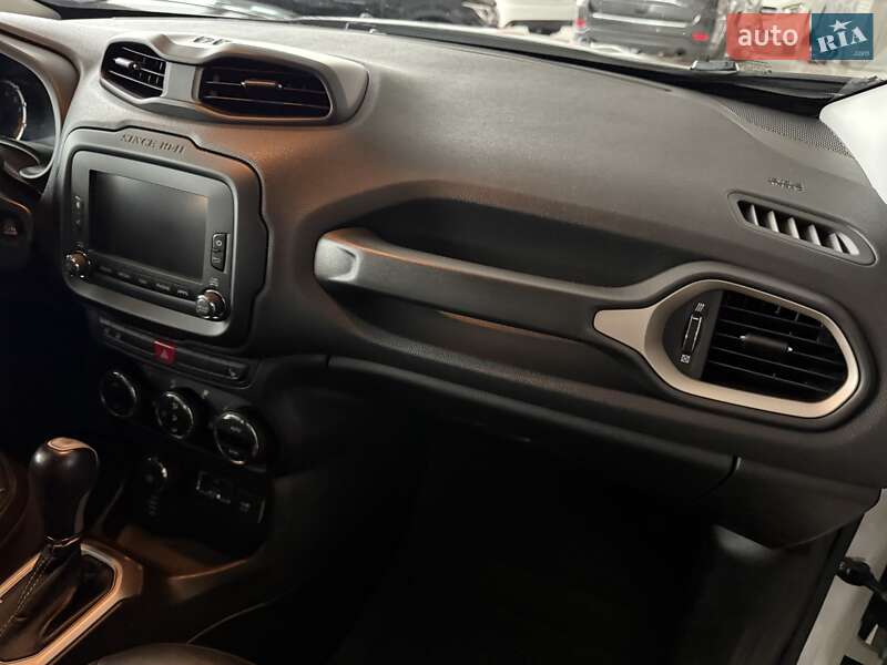 Позашляховик / Кросовер Jeep Renegade 2017 в Одесі