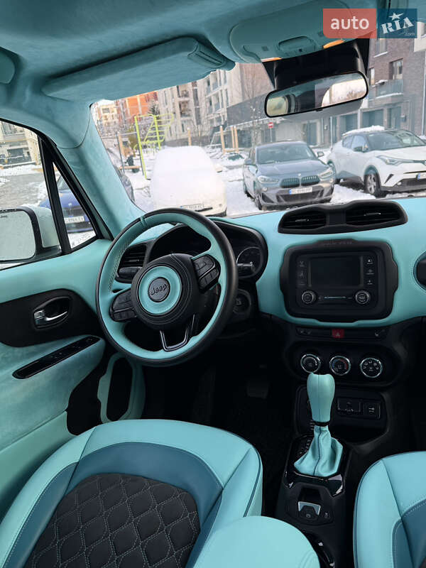 Позашляховик / Кросовер Jeep Renegade 2015 в Львові