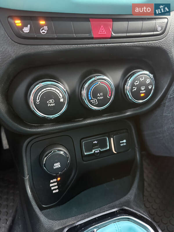 Позашляховик / Кросовер Jeep Renegade 2015 в Львові