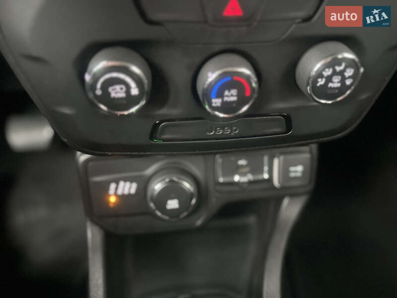 Внедорожник / Кроссовер Jeep Renegade 2017 в Киеве