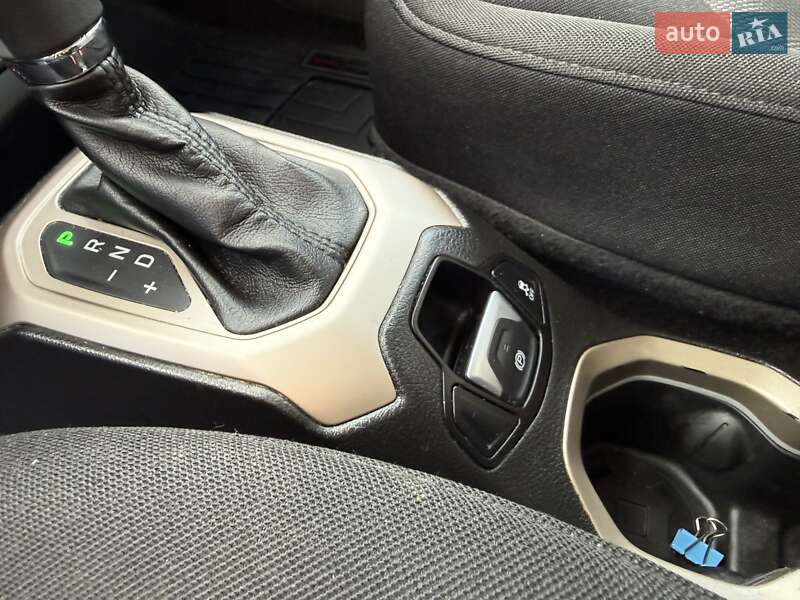 Позашляховик / Кросовер Jeep Renegade 2016 в Києві