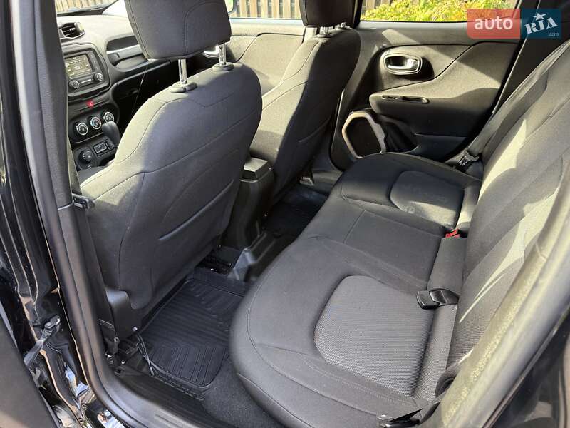 Позашляховик / Кросовер Jeep Renegade 2016 в Києві