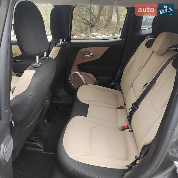 Внедорожник / Кроссовер Jeep Renegade 2016 в Львове