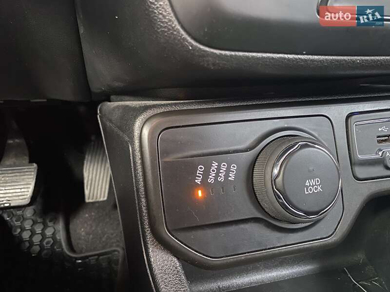 Позашляховик / Кросовер Jeep Renegade 2019 в Одесі