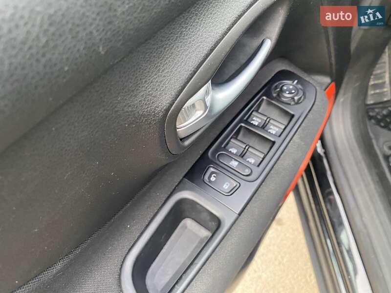 Позашляховик / Кросовер Jeep Renegade 2019 в Одесі