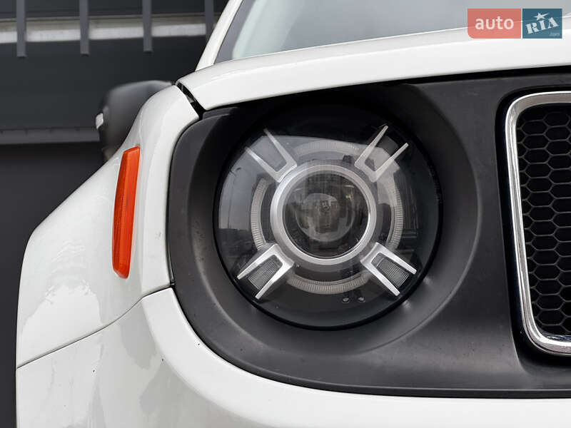 Внедорожник / Кроссовер Jeep Renegade 2016 в Киеве