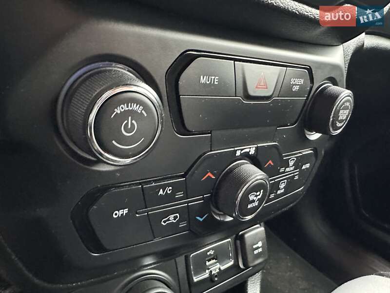 Внедорожник / Кроссовер Jeep Renegade 2018 в Хмельницком фото 27 Внедорожник / Кроссовер Jeep Renegade 2018 в Хмельницком