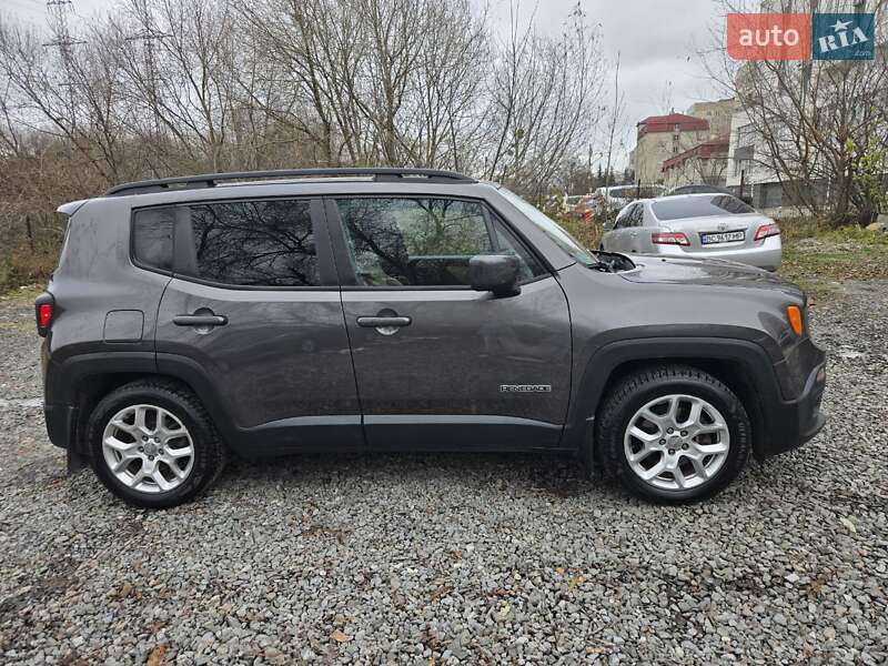 Позашляховик / Кросовер Jeep Renegade 2016 в Львові