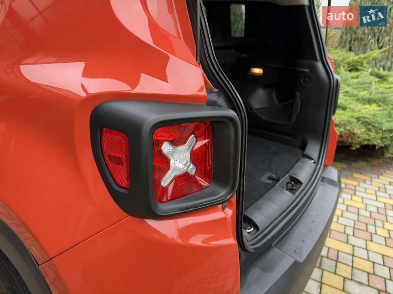 Позашляховик / Кросовер Jeep Renegade 2015 в Дніпрі фото 17 Позашляховик / Кросовер Jeep Renegade 2015 в Дніпрі