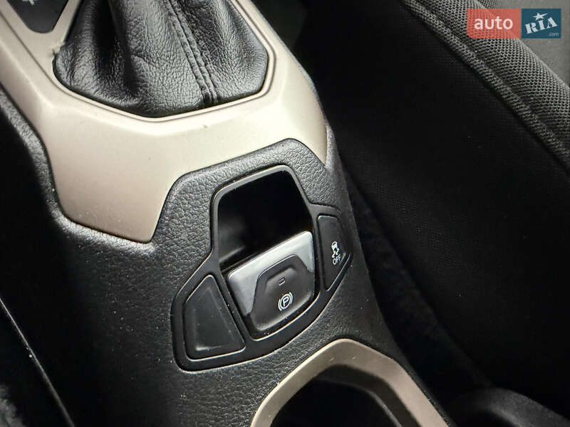 Позашляховик / Кросовер Jeep Renegade 2015 в Дніпрі фото 32 Позашляховик / Кросовер Jeep Renegade 2015 в Дніпрі