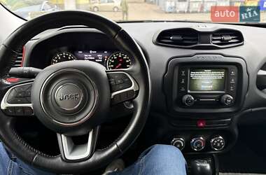 Позашляховик / Кросовер Jeep Renegade 2015 в Львові