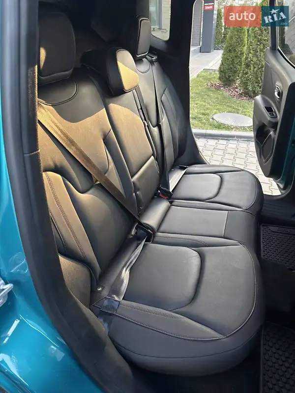 Jeep Renegade 2021 VIN ZACNJDC13MPM13834 фото оголошення 19 з 78