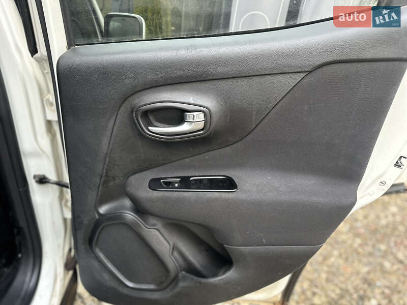 Позашляховик / Кросовер Jeep Renegade 2020 в Львові фото 19 Позашляховик / Кросовер Jeep Renegade 2020 в Львові