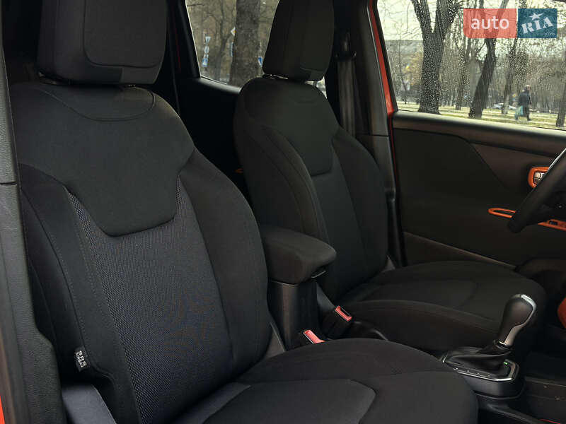 Позашляховик / Кросовер Jeep Renegade 2019 в Миколаєві