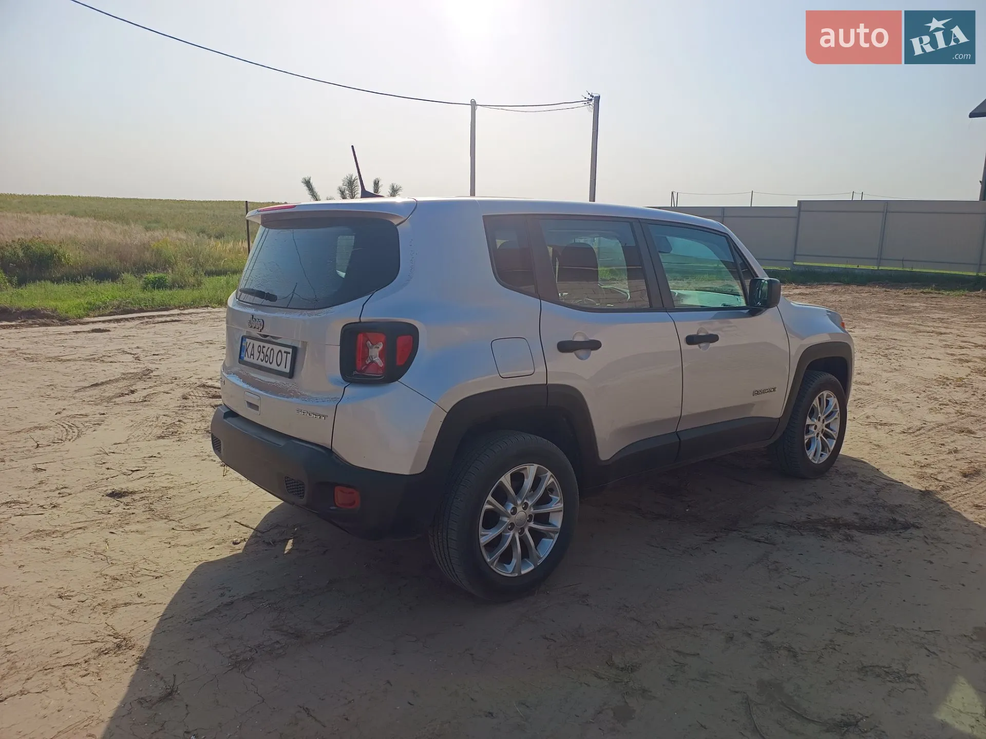 2021 Jeep Renegade - фото 1