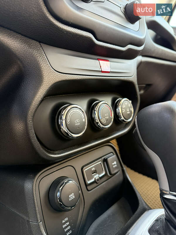 Позашляховик / Кросовер Jeep Renegade 2017 в Харкові