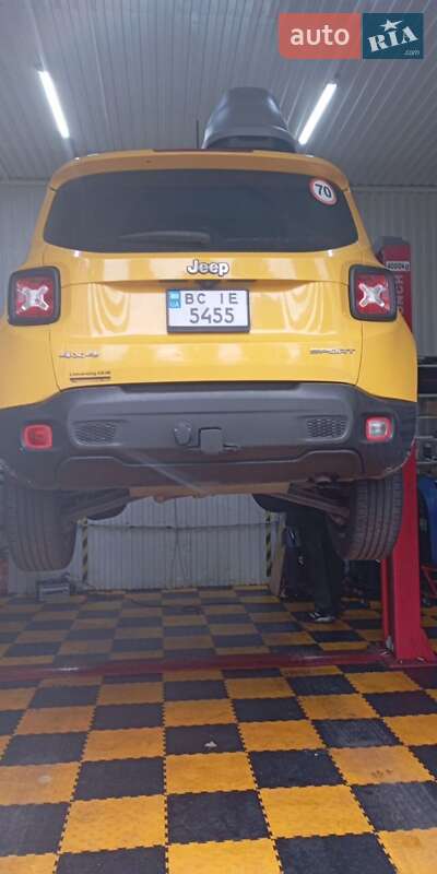 Внедорожник / Кроссовер Jeep Renegade 2016 в Киеве