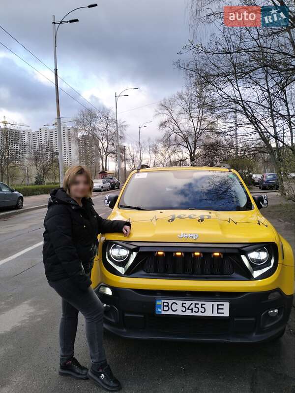 Внедорожник / Кроссовер Jeep Renegade 2016 в Киеве