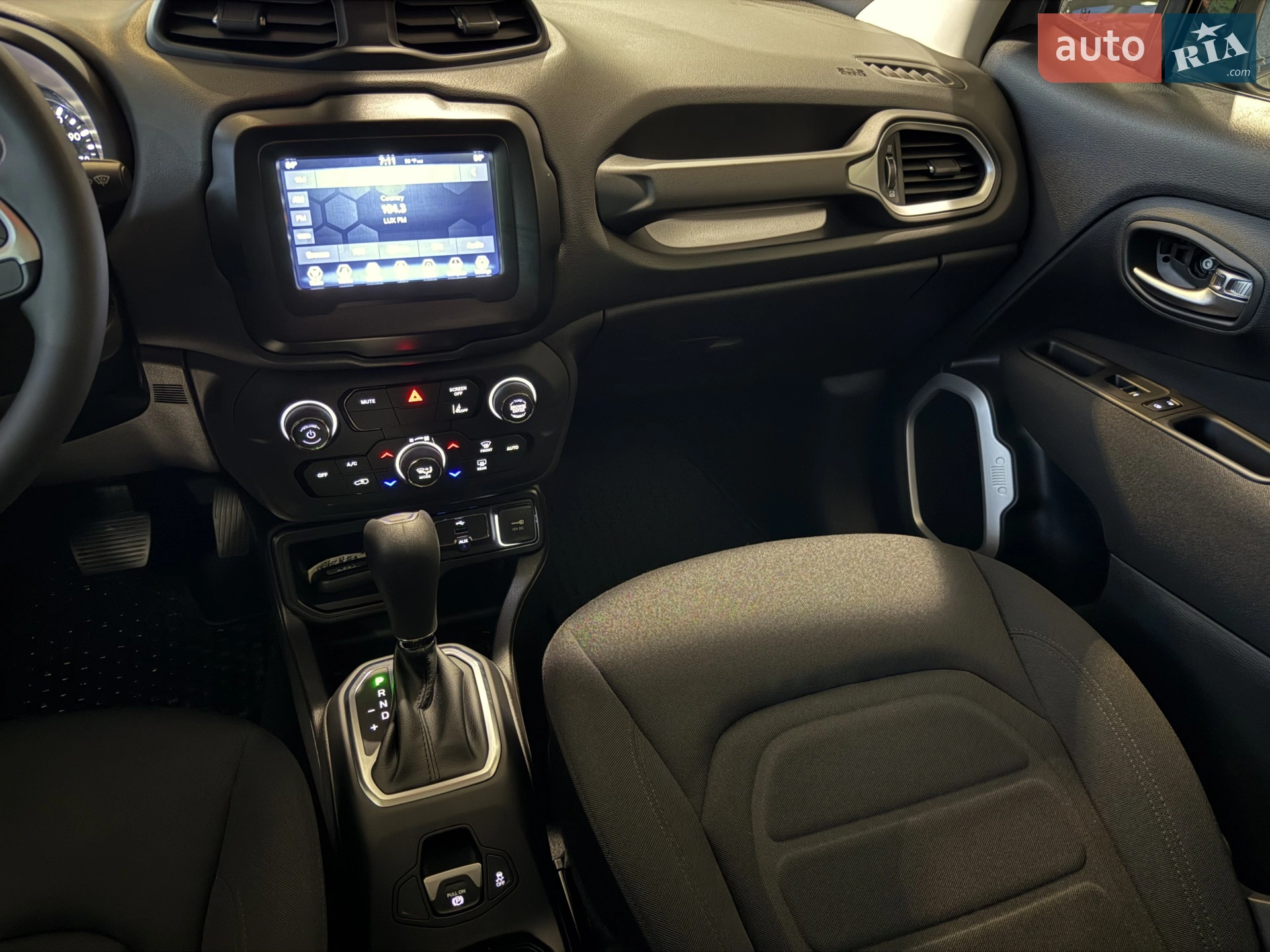 2021 Jeep Renegade - мініатюра 21
