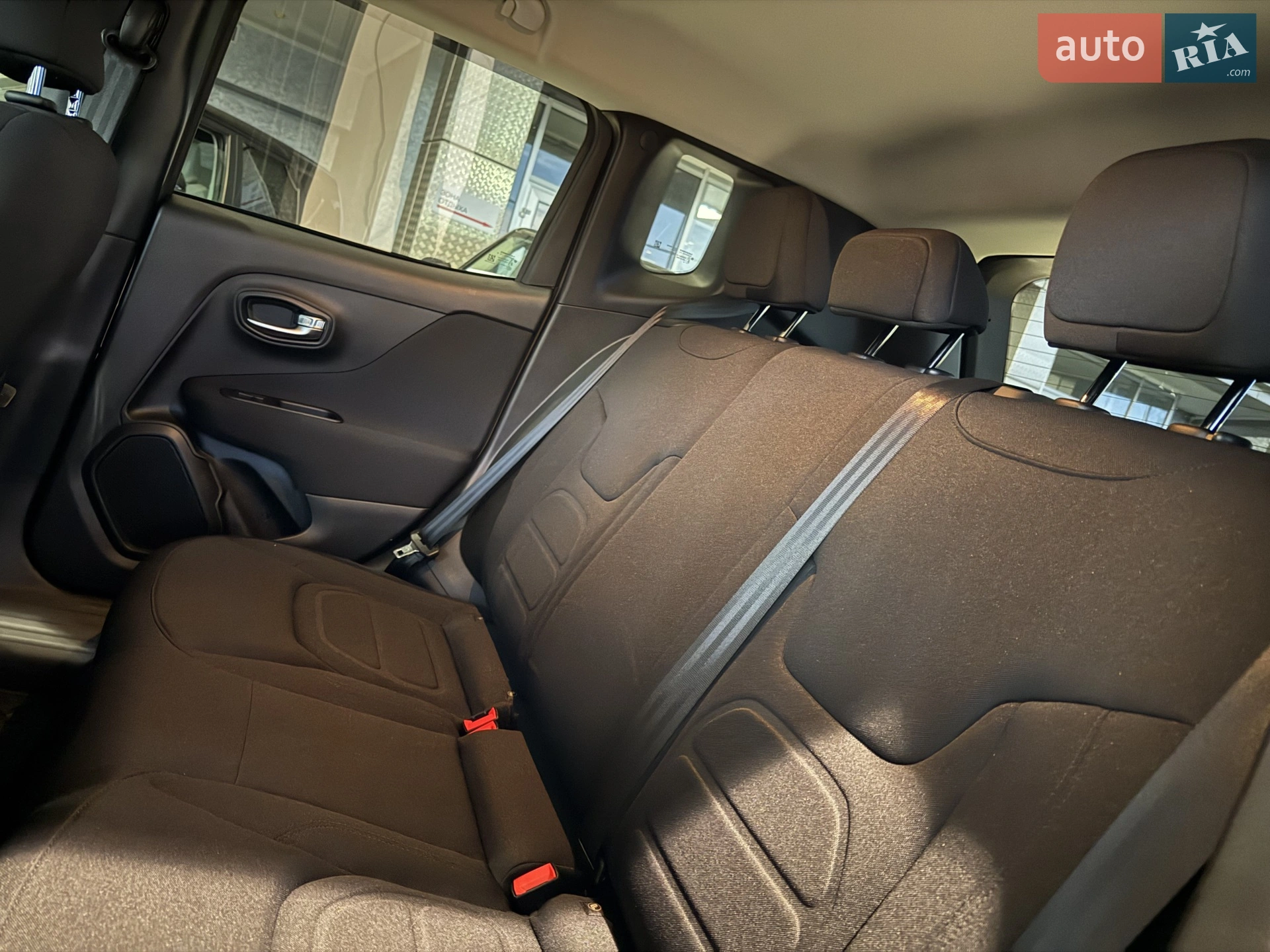 2021 Jeep Renegade - мініатюра 28