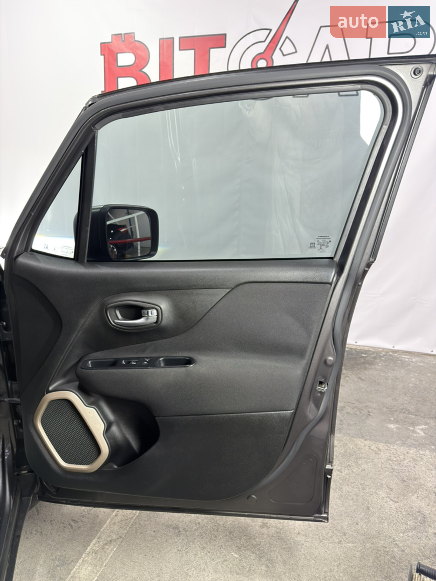 2016 Jeep Renegade - мініатюра 34