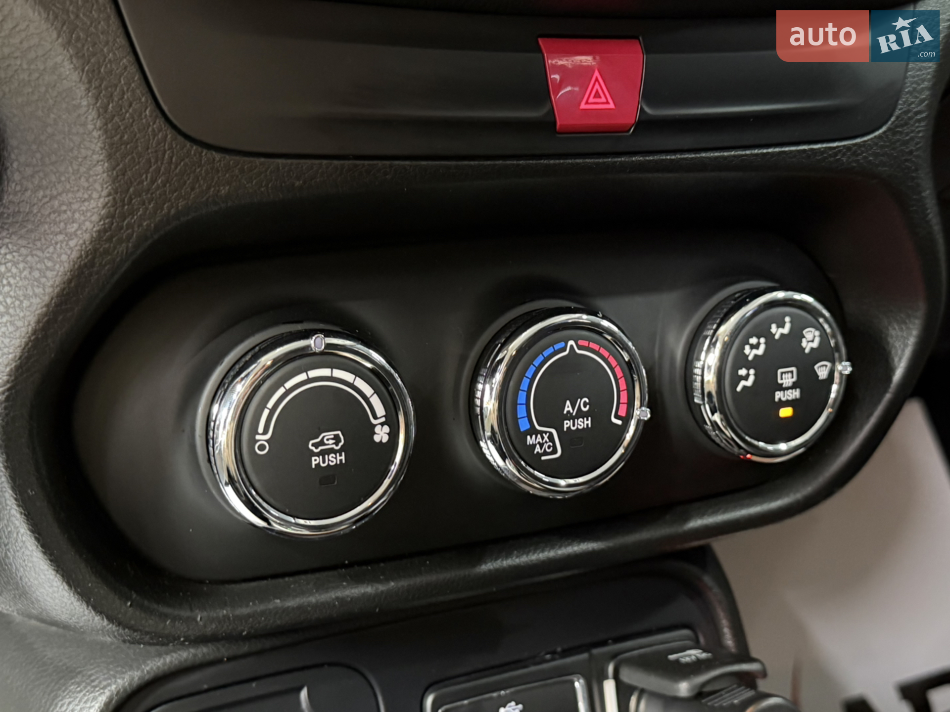 2016 Jeep Renegade - мініатюра 23
