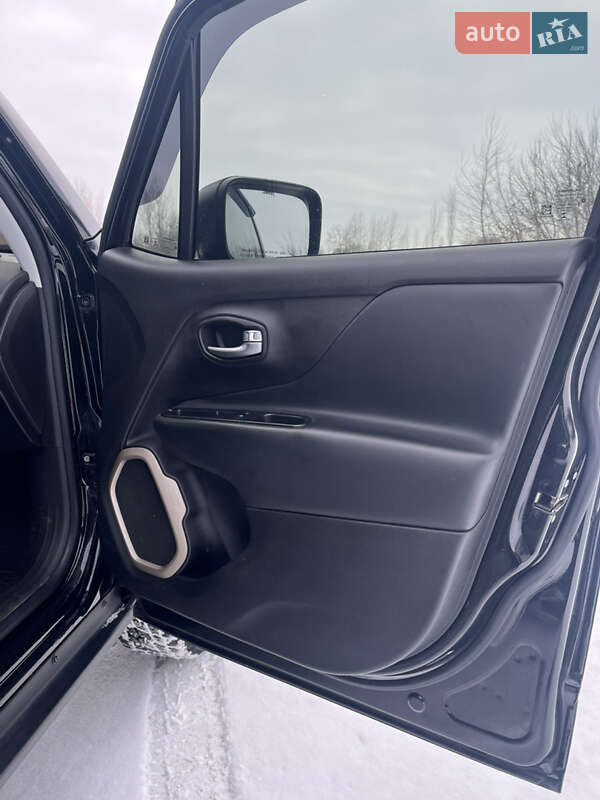 Внедорожник / Кроссовер Jeep Renegade 2017 в Бердичеве